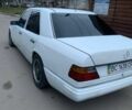 Білий Мерседес Е-Клас, об'ємом двигуна 2 л та пробігом 25 тис. км за 1550 $, фото 1 на Automoto.ua