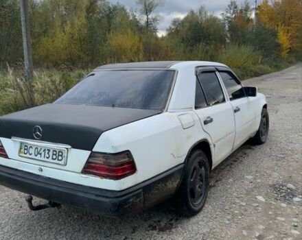 Білий Мерседес Е-Клас, об'ємом двигуна 2.4 л та пробігом 500 тис. км за 1000 $, фото 7 на Automoto.ua