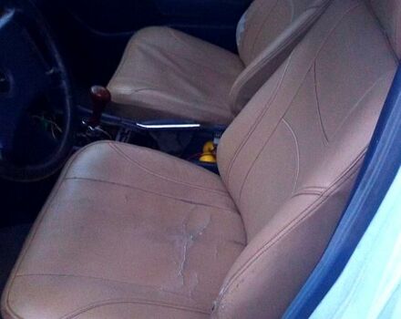 Білий Мерседес Е-Клас, об'ємом двигуна 2 л та пробігом 100 тис. км за 600 $, фото 3 на Automoto.ua