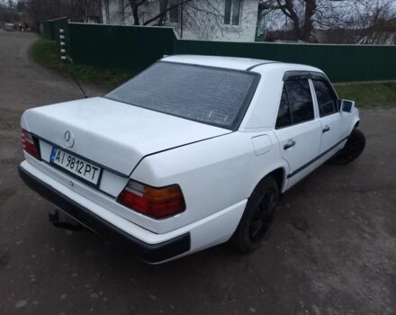 Білий Мерседес Е-Клас, об'ємом двигуна 2.6 л та пробігом 1 тис. км за 2300 $, фото 18 на Automoto.ua