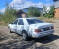 Белый Мерседес Е-Класс, объемом двигателя 2.3 л и пробегом 350 тыс. км за 1000 $, фото 2 на Automoto.ua