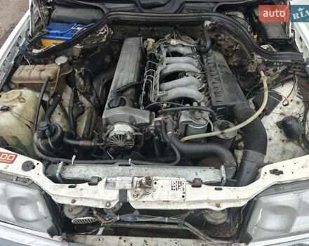 Білий Мерседес Е-Клас, об'ємом двигуна 3 л та пробігом 400 тис. км за 2750 $, фото 18 на Automoto.ua