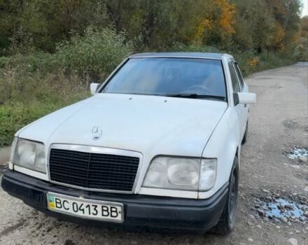 Білий Мерседес Е-Клас, об'ємом двигуна 2.4 л та пробігом 500 тис. км за 1000 $, фото 2 на Automoto.ua