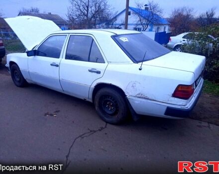 Білий Мерседес Е-Клас, об'ємом двигуна 2 л та пробігом 100 тис. км за 600 $, фото 1 на Automoto.ua