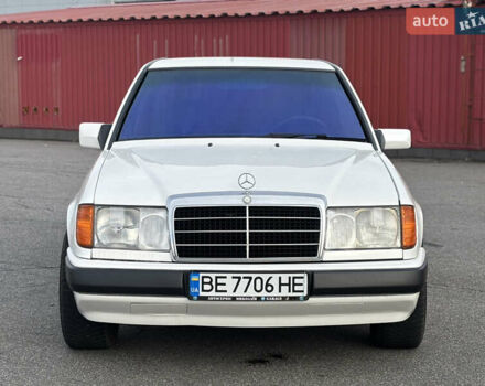 Білий Мерседес Е-Клас, об'ємом двигуна 2.6 л та пробігом 476 тис. км за 5300 $, фото 1 на Automoto.ua