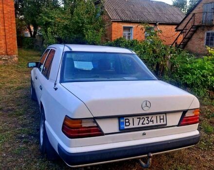 Белый Мерседес Е-Класс, объемом двигателя 2.6 л и пробегом 0 тыс. км за 3000 $, фото 6 на Automoto.ua