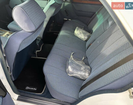 Білий Мерседес Е-Клас, об'ємом двигуна 2.6 л та пробігом 476 тис. км за 5300 $, фото 12 на Automoto.ua