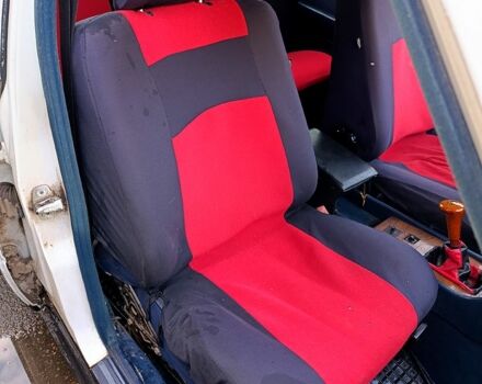 Белый Мерседес Е-Класс, объемом двигателя 2 л и пробегом 250 тыс. км за 1850 $, фото 5 на Automoto.ua