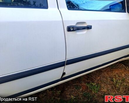 Белый Мерседес Е-Класс, объемом двигателя 2.6 л и пробегом 0 тыс. км за 3000 $, фото 5 на Automoto.ua