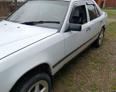 Белый Мерседес Е-Класс, объемом двигателя 2 л и пробегом 200 тыс. км за 4700 $, фото 8 на Automoto.ua