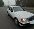 Білий Мерседес Е-Клас, об'ємом двигуна 2 л та пробігом 500 тис. км за 2900 $, фото 1 на Automoto.ua