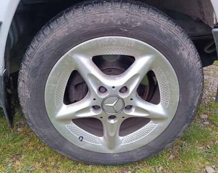 Белый Мерседес Е-Класс, объемом двигателя 2 л и пробегом 200 тыс. км за 4700 $, фото 3 на Automoto.ua