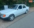 Білий Мерседес Е-Клас, об'ємом двигуна 3 л та пробігом 320 тис. км за 1600 $, фото 1 на Automoto.ua