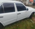 Білий Мерседес Е-Клас, об'ємом двигуна 2.3 л та пробігом 400 тис. км за 1150 $, фото 1 на Automoto.ua