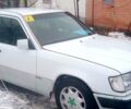 Білий Мерседес Е-Клас, об'ємом двигуна 2 л та пробігом 386 тис. км за 2100 $, фото 1 на Automoto.ua