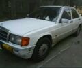 Білий Мерседес Е-Клас, об'ємом двигуна 2 л та пробігом 354 тис. км за 1150 $, фото 1 на Automoto.ua