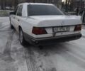 Белый Мерседес Е-Класс, объемом двигателя 2.3 л и пробегом 319 тыс. км за 700 $, фото 3 на Automoto.ua