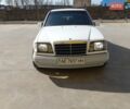 Белый Мерседес Е-Класс, объемом двигателя 2.96 л и пробегом 290 тыс. км за 2400 $, фото 7 на Automoto.ua