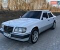 Белый Мерседес Е-Класс, объемом двигателя 2.8 л и пробегом 440 тыс. км за 2980 $, фото 1 на Automoto.ua