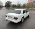 Білий Мерседес Е-Клас, об'ємом двигуна 2.2 л та пробігом 370 тис. км за 3000 $, фото 5 на Automoto.ua