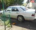 Білий Мерседес Е-Клас, об'ємом двигуна 2 л та пробігом 280 тис. км за 2999 $, фото 1 на Automoto.ua