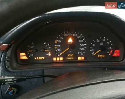 Білий Мерседес Е-Клас, об'ємом двигуна 2.3 л та пробігом 252 тис. км за 7500 $, фото 3 на Automoto.ua