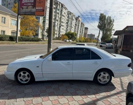 Мерседес Е-Класс 1998 в Николаеве на Automoto.ua Белый Мерседес Е-Класс, объемом двигателя 2.2 л и пробегом 300 тыс. км за 2199 $, фото 9 на Automoto.ua