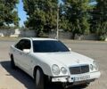 Белый Мерседес Е-Класс, объемом двигателя 2.16 л и пробегом 500 тыс. км за 2200 $, фото 1 на Automoto.ua