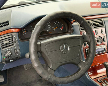 Белый Мерседес Е-Класс, объемом двигателя 2.87 л и пробегом 350 тыс. км за 4800 $, фото 42 на Automoto.ua