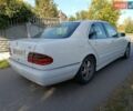 Білий Мерседес Е-Клас, об'ємом двигуна 2.2 л та пробігом 425 тис. км за 3500 $, фото 4 на Automoto.ua