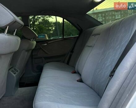Мерседес Е-Класс 2000 в Николаеве на Automoto.ua Белый Мерседес Е-Класс, объемом двигателя 3.2 л и пробегом 336 тыс. км за 4800 $, фото 9 на Automoto.ua