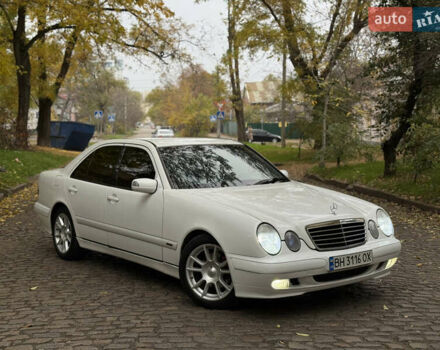 Белый Мерседес Е-Класс, объемом двигателя 3.22 л и пробегом 338 тыс. км за 4300 $, фото 6 на Automoto.ua