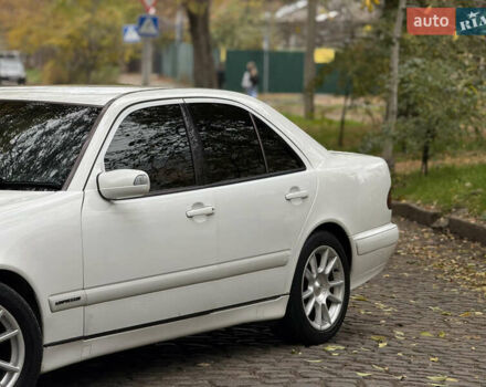 Белый Мерседес Е-Класс, объемом двигателя 3.22 л и пробегом 338 тыс. км за 4300 $, фото 34 на Automoto.ua