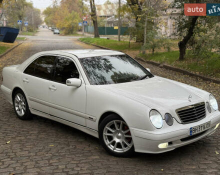 Белый Мерседес Е-Класс, объемом двигателя 3.22 л и пробегом 338 тыс. км за 4300 $, фото 13 на Automoto.ua