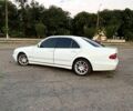 Белый Мерседес Е-Класс, объемом двигателя 3.2 л и пробегом 250 тыс. км за 4500 $, фото 8 на Automoto.ua