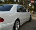 Мерседес Е-Класс 2000 в Николаеве на Automoto.ua Белый Мерседес Е-Класс, объемом двигателя 3.2 л и пробегом 336 тыс. км за 4800 $, фото 4 на Automoto.ua