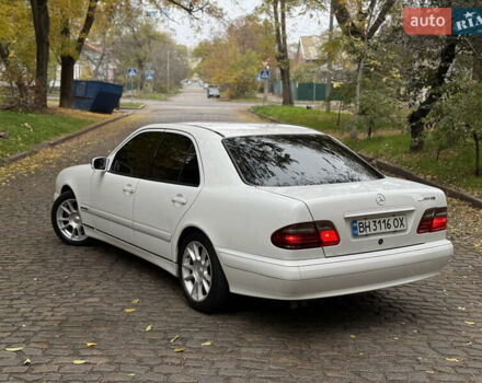 Белый Мерседес Е-Класс, объемом двигателя 3.22 л и пробегом 338 тыс. км за 4300 $, фото 9 на Automoto.ua