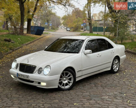 Белый Мерседес Е-Класс, объемом двигателя 3.22 л и пробегом 338 тыс. км за 4300 $, фото 1 на Automoto.ua
