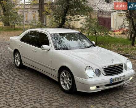 Белый Мерседес Е-Класс, объемом двигателя 3.22 л и пробегом 338 тыс. км за 4300 $, фото 30 на Automoto.ua