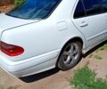 Білий Мерседес Е-Клас, об'ємом двигуна 2.1 л та пробігом 350 тис. км за 4000 $, фото 4 на Automoto.ua