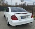 Белый Мерседес Е-Класс, объемом двигателя 2.15 л и пробегом 433 тыс. км за 6900 $, фото 9 на Automoto.ua