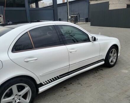 Белый Мерседес Е-Класс, объемом двигателя 2.15 л и пробегом 433 тыс. км за 6900 $, фото 5 на Automoto.ua