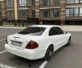 Белый Мерседес Е-Класс, объемом двигателя 2.2 л и пробегом 468 тыс. км за 5700 $, фото 4 на Automoto.ua