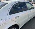 Білий Мерседес Е-Клас, об'ємом двигуна 5.5 л та пробігом 173 тис. км за 15000 $, фото 28 на Automoto.ua
