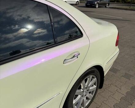 Білий Мерседес Е-Клас, об'ємом двигуна 5.5 л та пробігом 173 тис. км за 15000 $, фото 12 на Automoto.ua