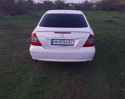 Белый Мерседес Е-Класс, объемом двигателя 3.5 л и пробегом 223 тыс. км за 10500 $, фото 10 на Automoto.ua