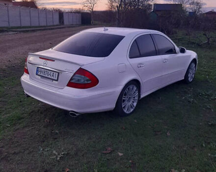 Белый Мерседес Е-Класс, объемом двигателя 3.5 л и пробегом 223 тыс. км за 10500 $, фото 7 на Automoto.ua