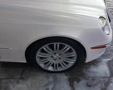 Белый Мерседес Е-Класс, объемом двигателя 3.5 л и пробегом 223 тыс. км за 10500 $, фото 17 на Automoto.ua