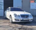 Белый Мерседес Е-Класс, объемом двигателя 2.99 л и пробегом 254 тыс. км за 13400 $, фото 3 на Automoto.ua