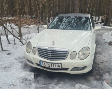 Белый Мерседес Е-Класс, объемом двигателя 1.8 л и пробегом 350 тыс. км за 7200 $, фото 2 на Automoto.ua